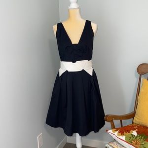 Very elegant dress. Like new. Wore once